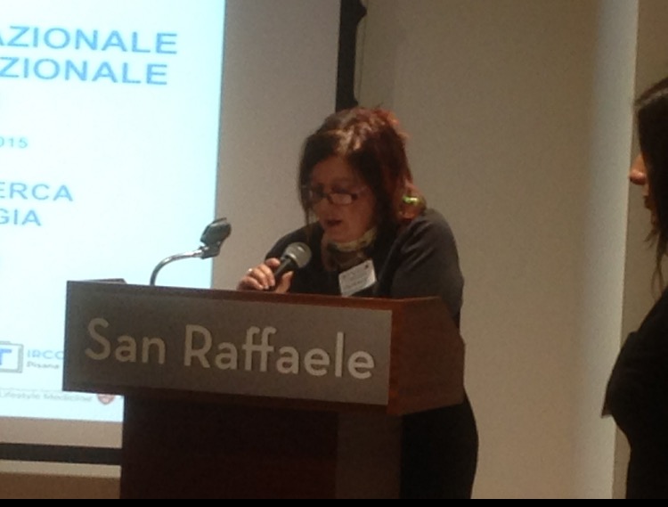 La Dott.ssa Ornella Manferoce durante una relazione congressuale